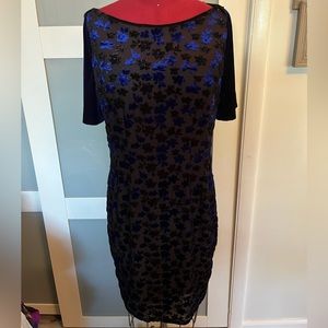 T Tahari Size M Blue and Black Dress Stretchy